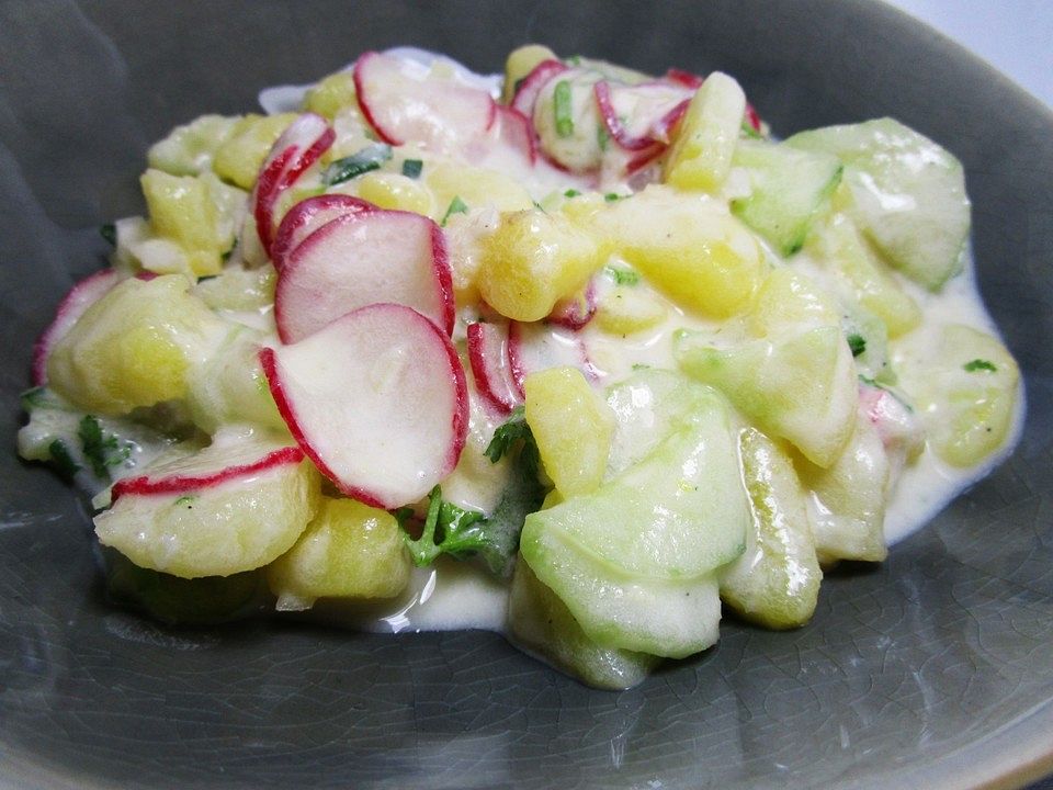 Kartoffel-Gurken Salat mit Joghurt und Zitrone von Stäbchen92| Chefkoch