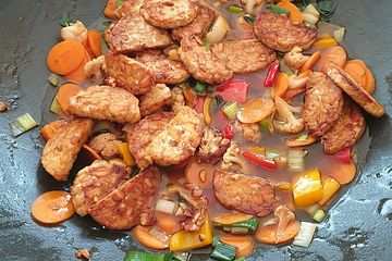 Tempeh-Pfännchen mit Bratgemüse