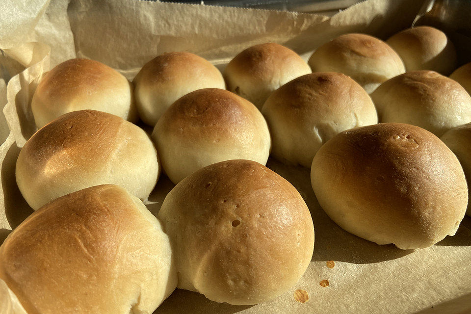 Süße Milchbrötchen Süße Milchbrötchen