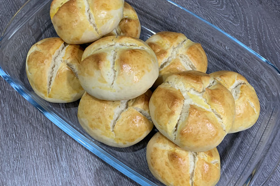 Süße Milchbrötchen Süße Milchbrötchen