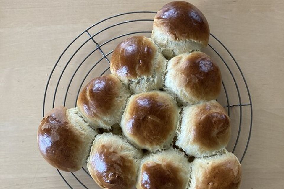 Süße Milchbrötchen Süße Milchbrötchen
