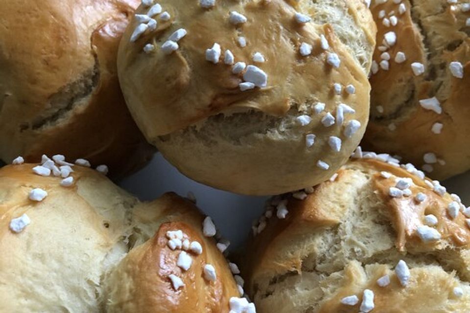 Süße Milchbrötchen Süße Milchbrötchen