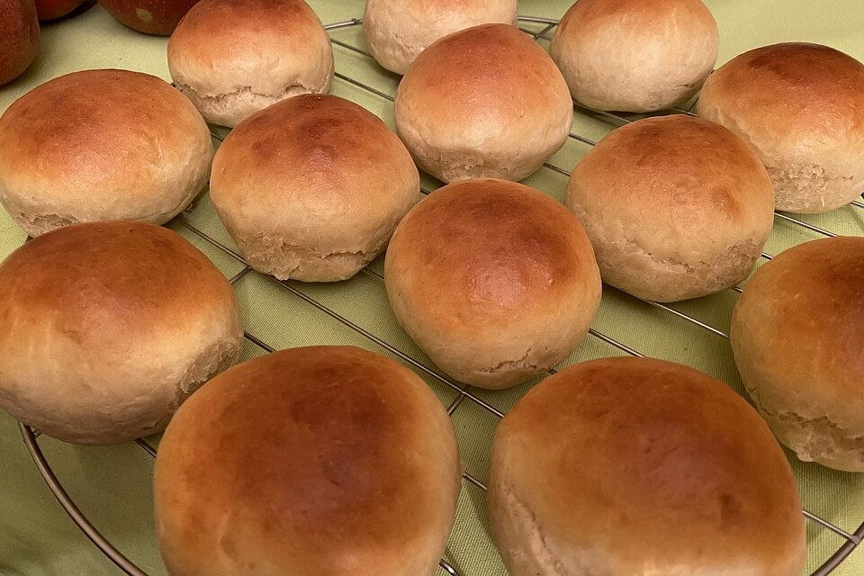 Süße Milchbrötchen Süße Milchbrötchen