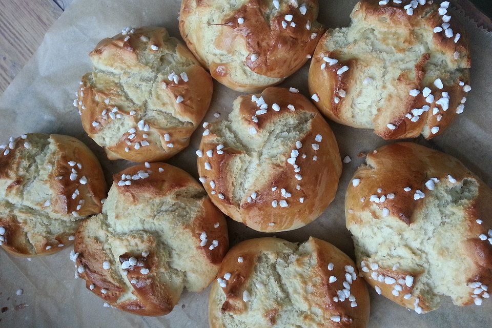 Süße Milchbrötchen Süße Milchbrötchen