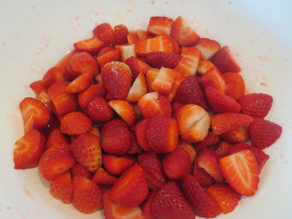 Apfelwein-Erdbeer-Bowle von Schmittskatze| Chefkoch