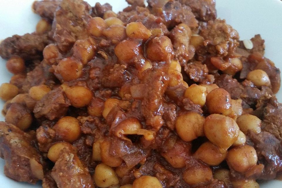 Kichererbsen-Chili mit Hackfleisch und Koriander