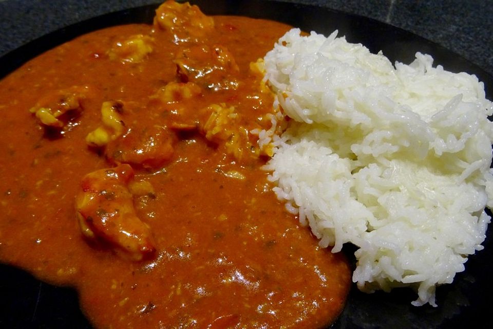 Curry mit Garnelen und Reis