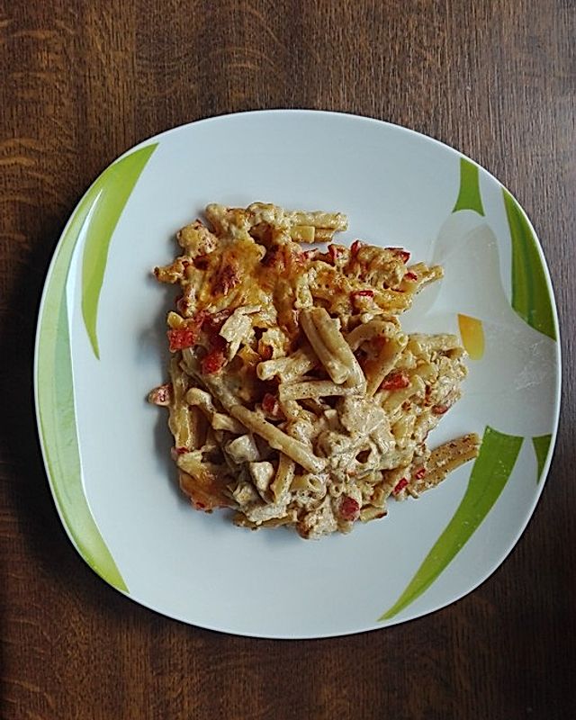Minnies überbackenes Paprika-Sahne-Huhn mit Nudeln