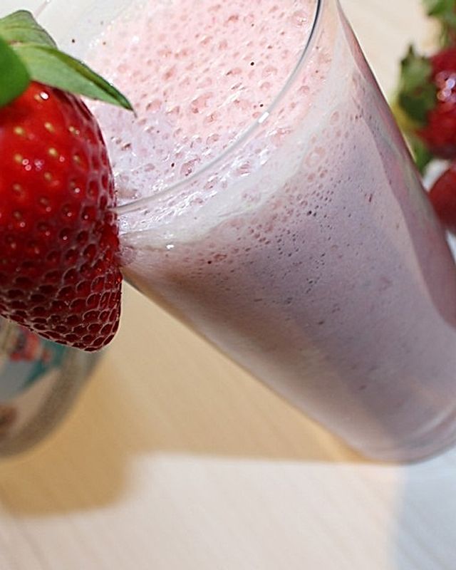 Erdbeer-Stracciatella-Proteinshake