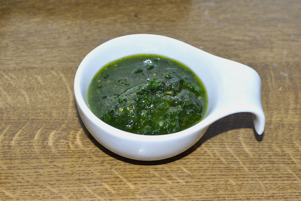 Zitronenmelisse-Pesto mit Bärlauch