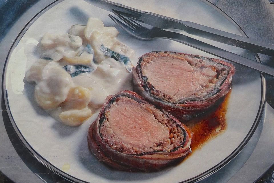 Schweinefilet oder Rinderfilet im Mangoldmantel