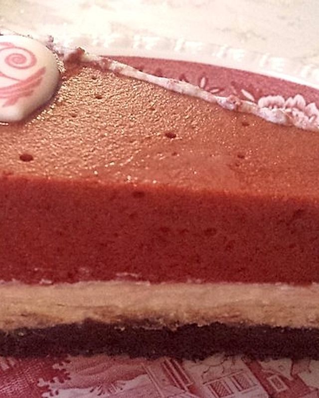 Oreo Cheesecake mit Erdbeerschicht