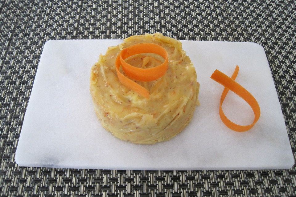 Honig-Möhren-Nuss-Butter