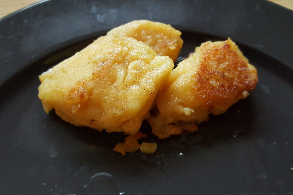 Potato Puffs mit Dip - knusprig-cremige Kartoffelplätzchen