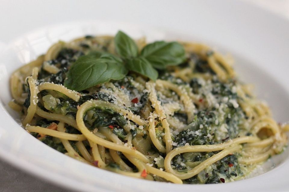 One-Pot-Spaghetti mit Spinat