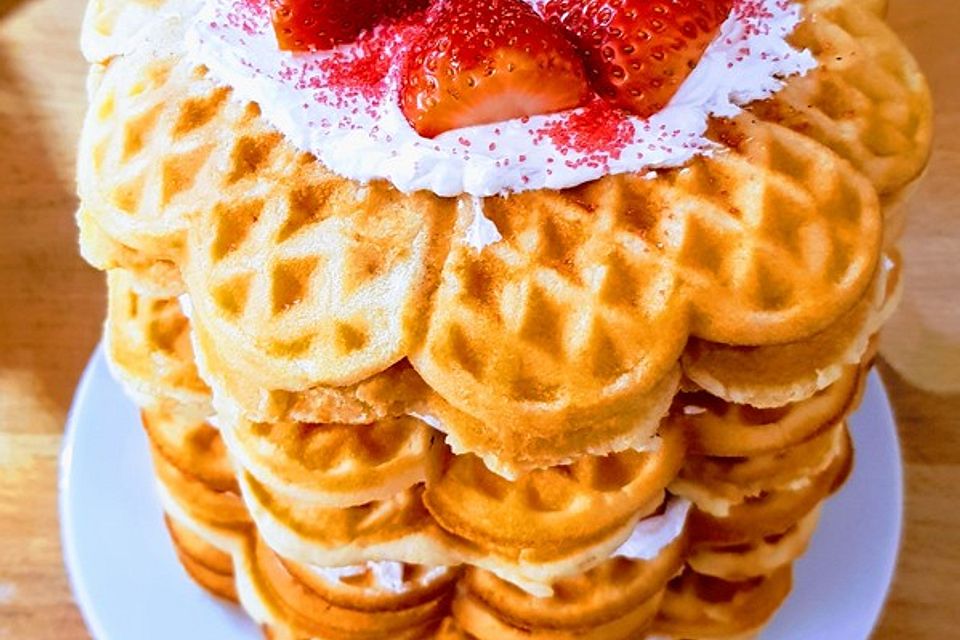 Erdbeer-Waffeltorte