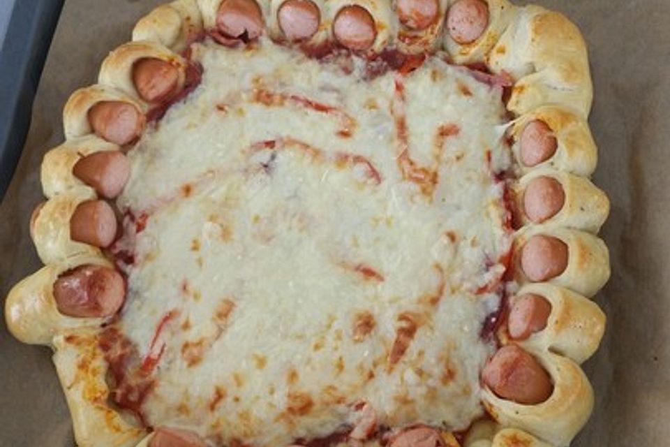 Hot Dog Pizza