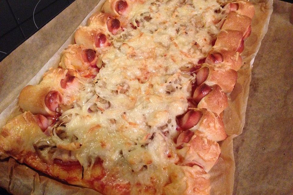 Hot Dog Pizza