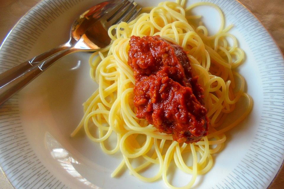 Spaghetti mit veganer Soße