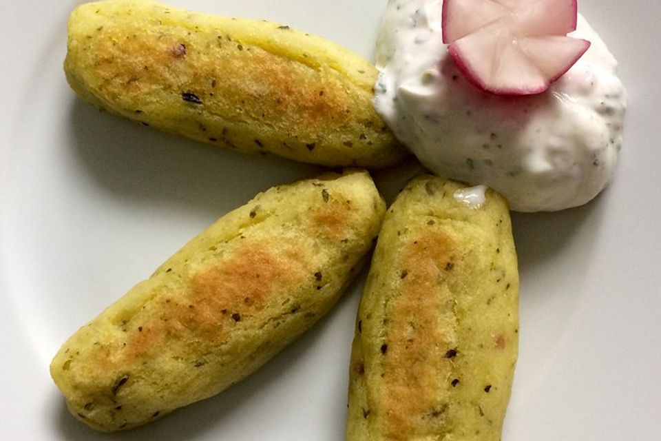 Kartoffelröllchen aus Kloßteig für den Backofen