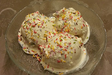 Eiscreme "Tanja" mit Lebkuchen, Zimt, Nougat und Schokolade