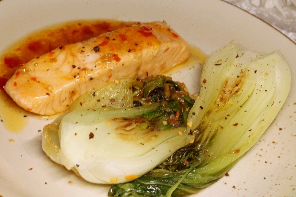 Chili-Lachs mit Pak Choi