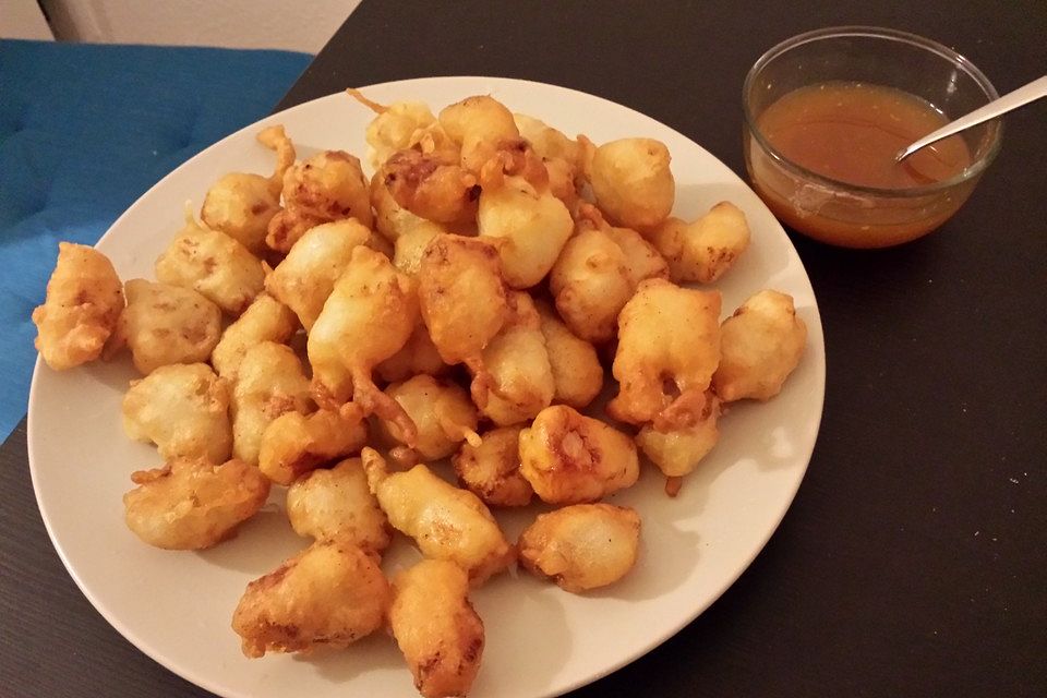 Knusprige Chicken Nuggets mit süßsaurer Sauce