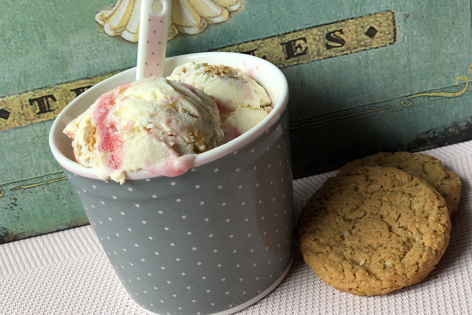 Strawberry Cheesecake Eis