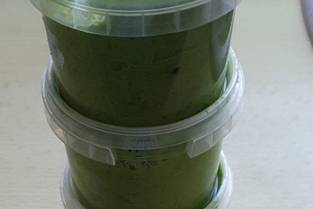 Bärlauchpesto Mit Gerösteten Haselnüssen | Luna's Philosophy