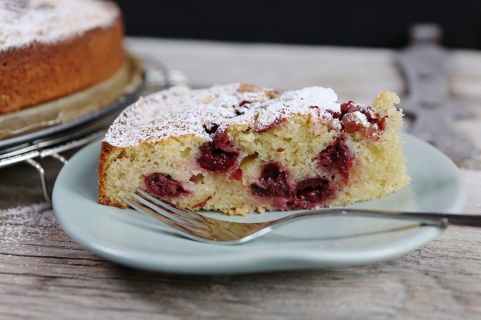 Saftiger Kirsch-Schmand-Kuchen