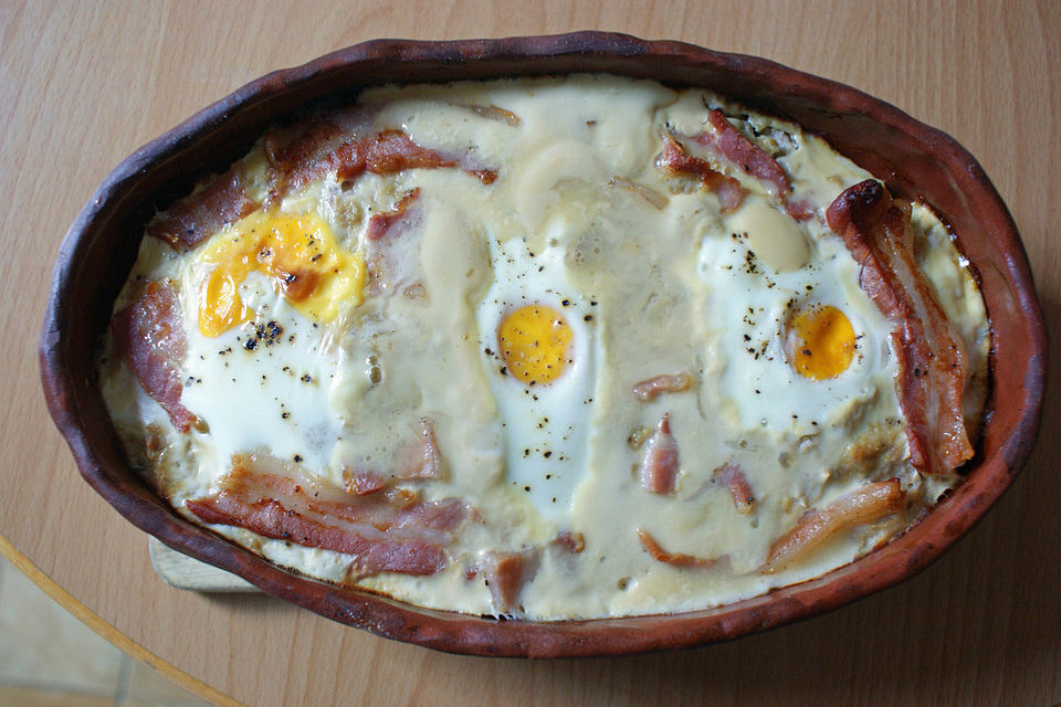 Kalbshackfleisch mit Eiern überbacken