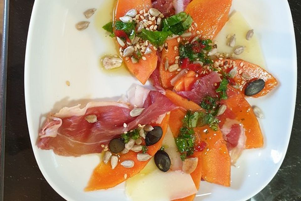 Papaya Carpaccio mit Parmaschinken