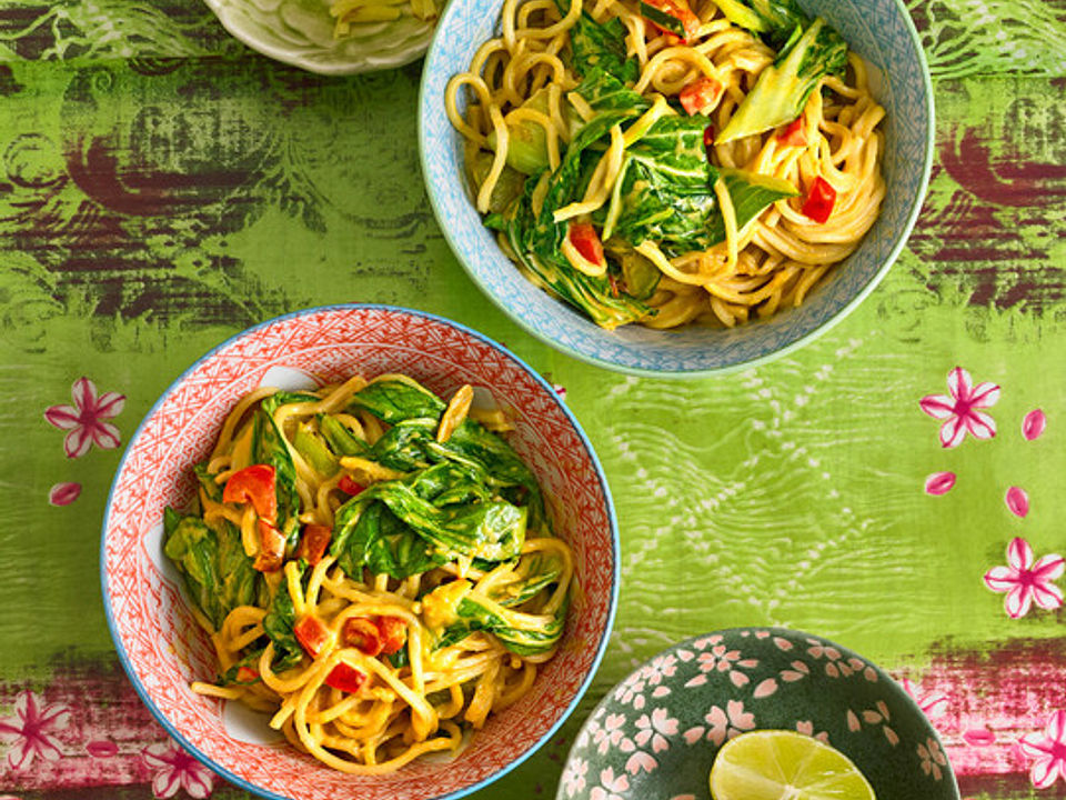 Würziger Pak Choi mit Paprika und Mie-Nudeln von ars_vivendi| Chefkoch