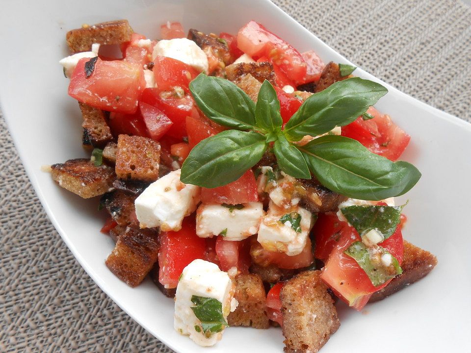 Brot-Tomaten-Salat mit Schafskäse von möhrchen11 | Chefkoch