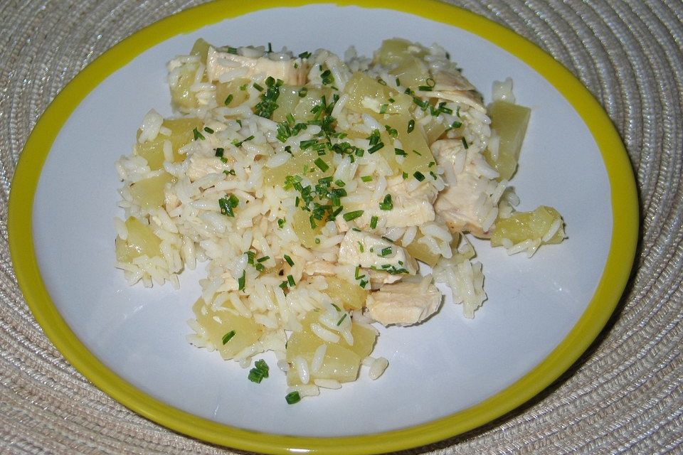 Reissalat mit Ananas und Hühnchen