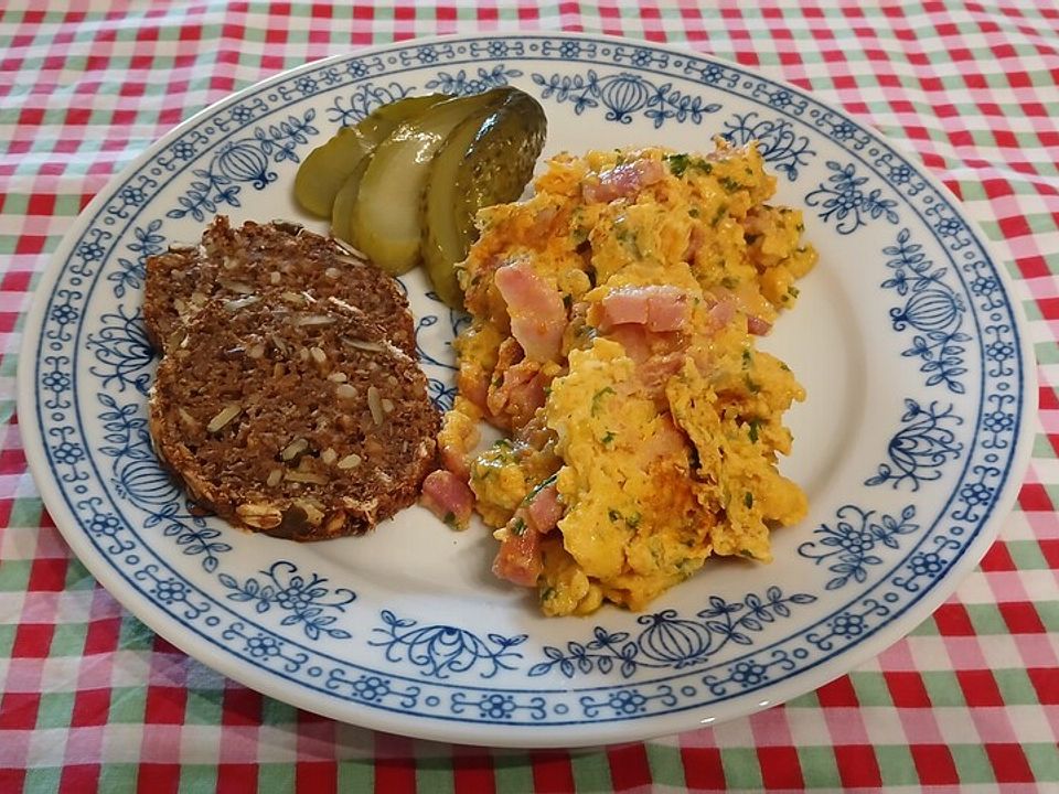 Rührei mit Speck, Schnittlauch und Knoblauch von Errol1982| Chefkoch