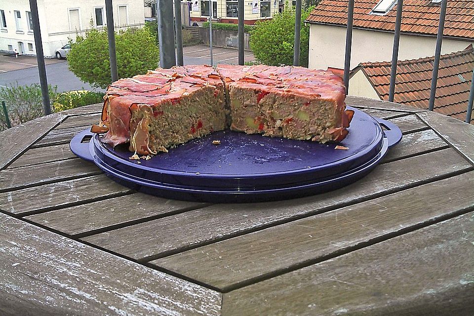 Pikante Hackfleischtorte, gestürzt