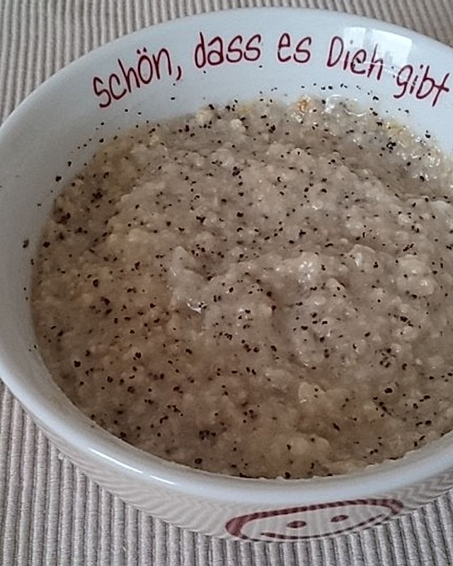Mohn-Porridge mit Marzipannote