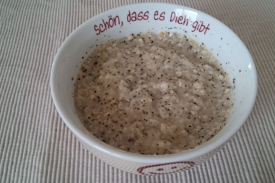 Mohn-Porridge mit Marzipannote