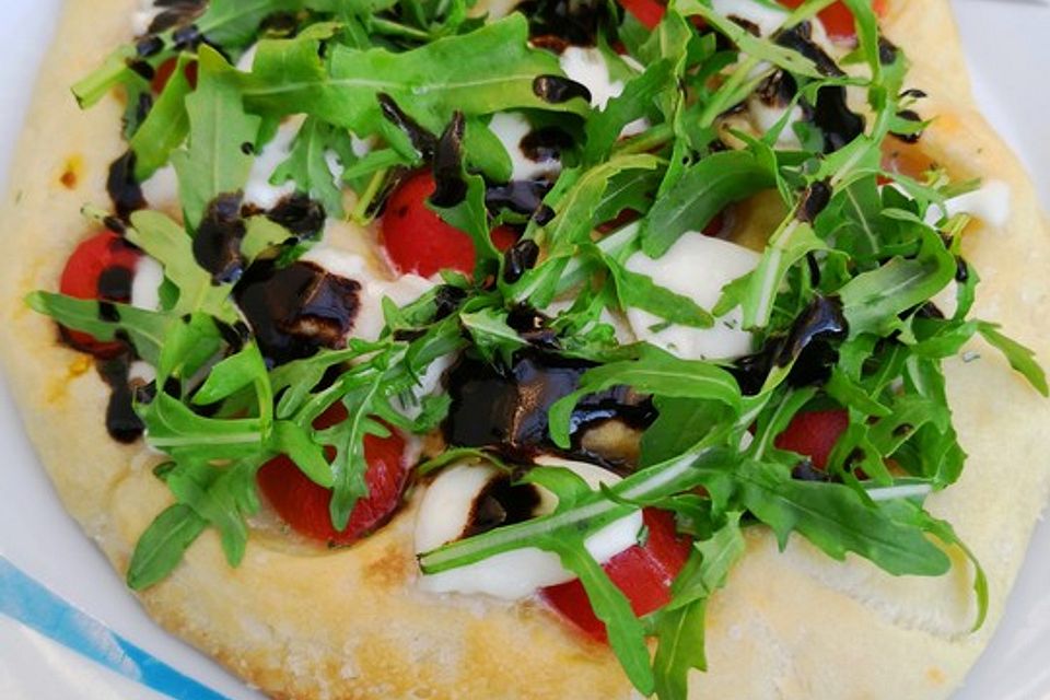 Focaccia mit frischen Tomaten