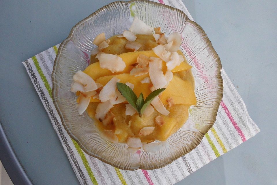 Indisches Grießdessert mit Mango