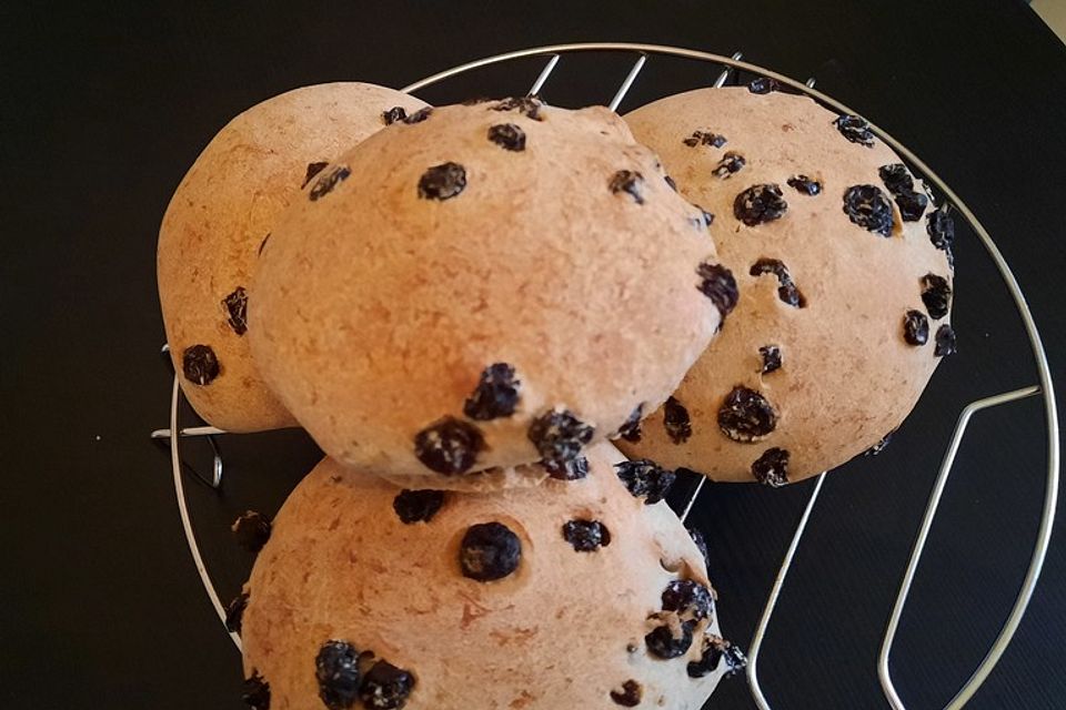 Vegane Rosinenbrötchen