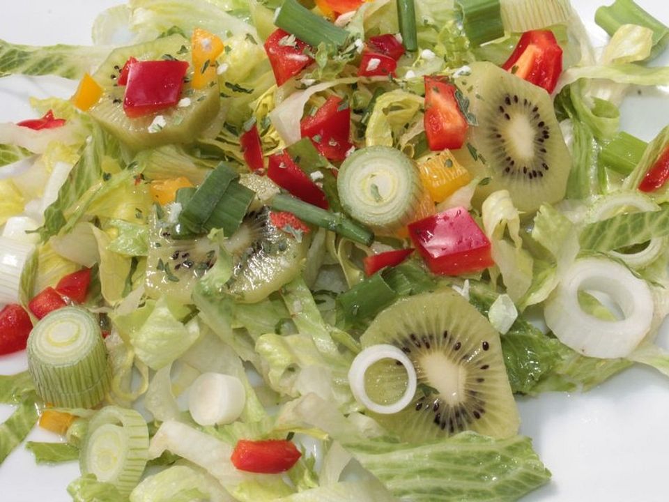 Salat mit Kiwi und Paprika von patty89| Chefkoch