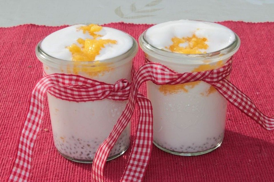 Mango-Kokos-Dessert mit Chiasamen