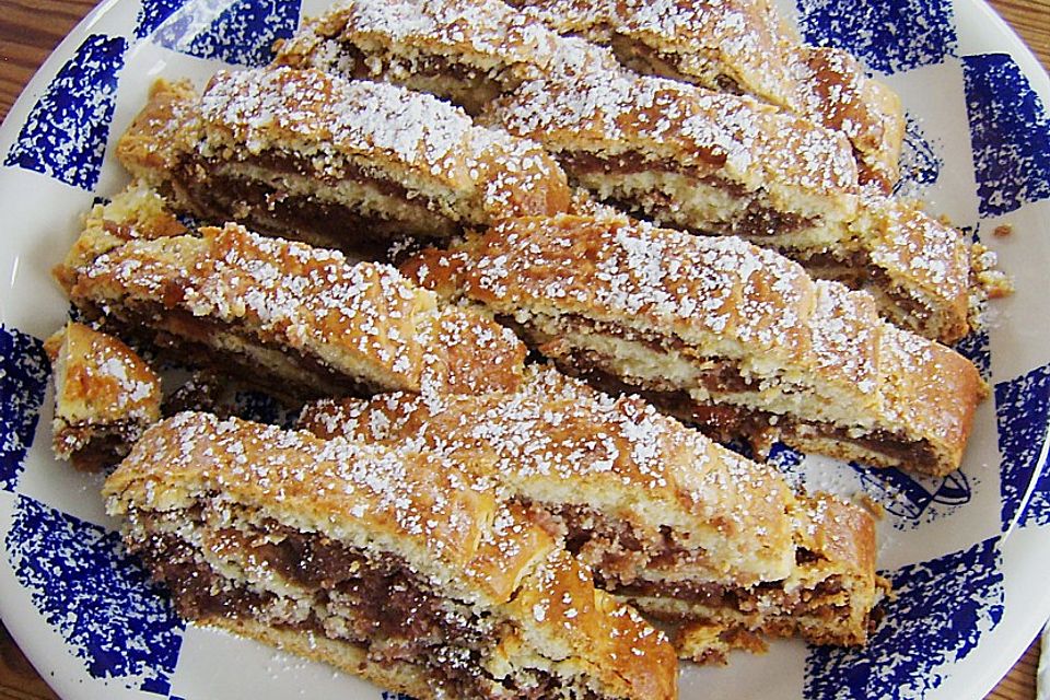 Nussfülle für Nusszöpfe, Nussstollen  oder Nussschnecken