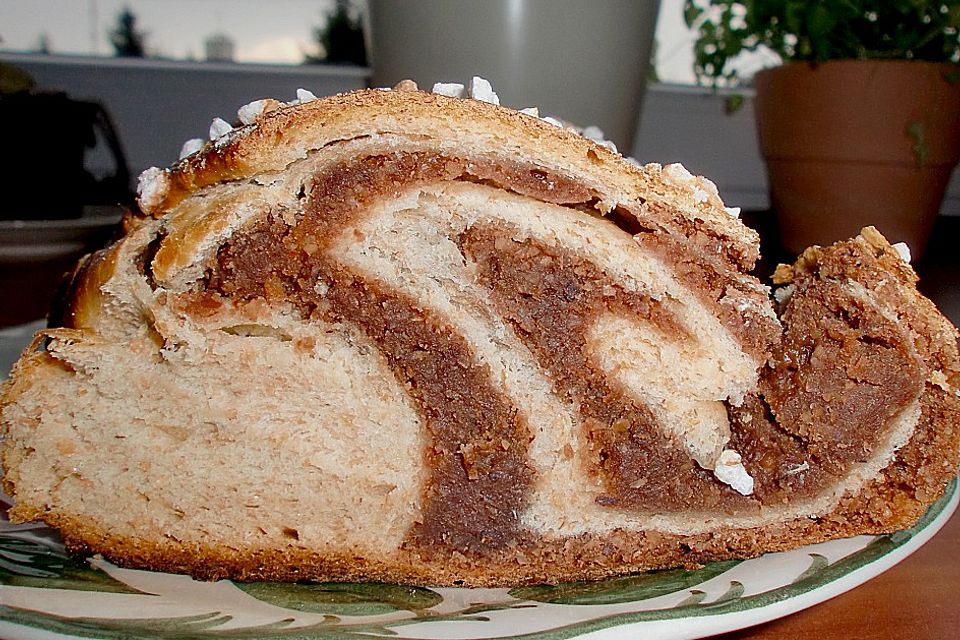 Nussfülle für Nusszöpfe, Nussstollen  oder Nussschnecken