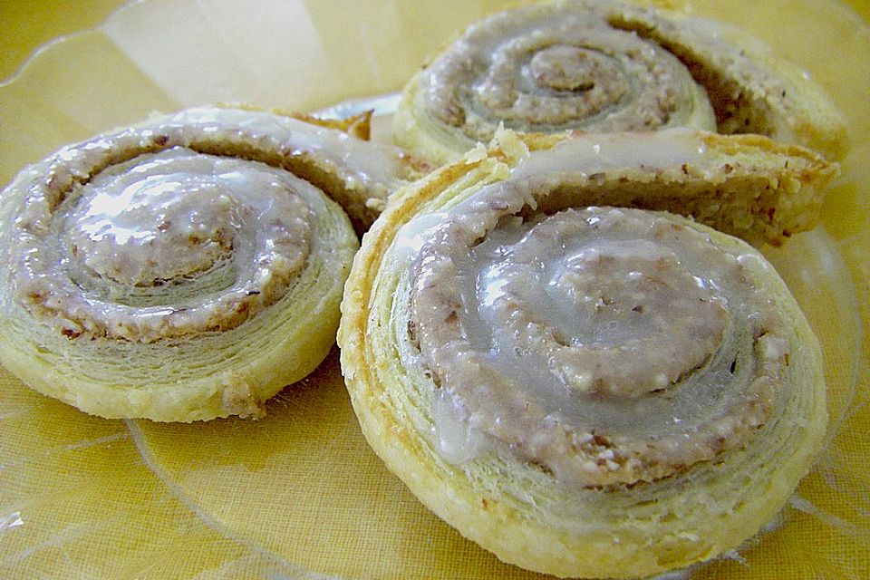 Nussfülle für Nusszöpfe, Nussstollen  oder Nussschnecken