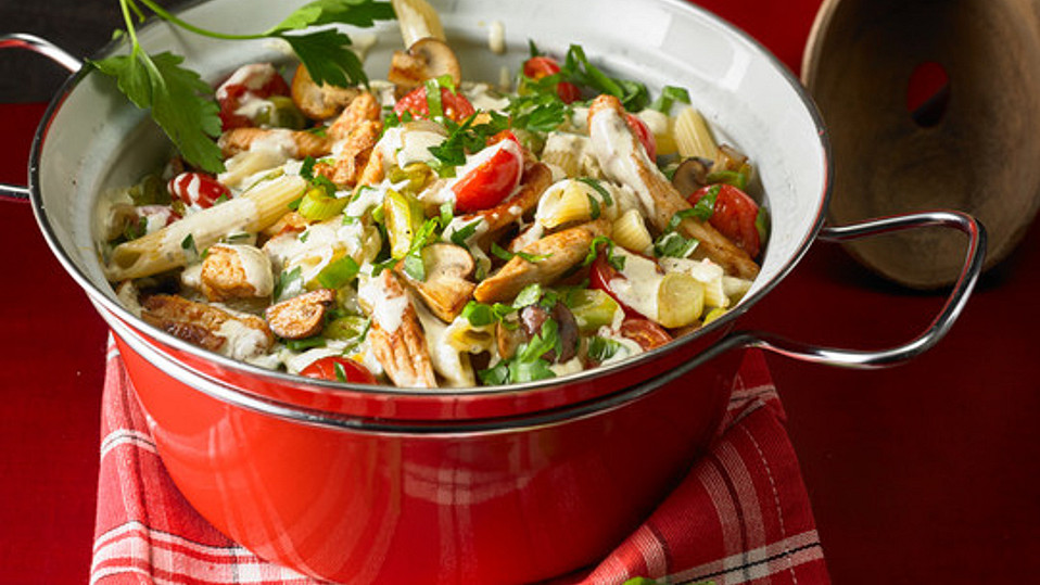 One-Pot-Pasta-mit-Pute-und-Pilzen
