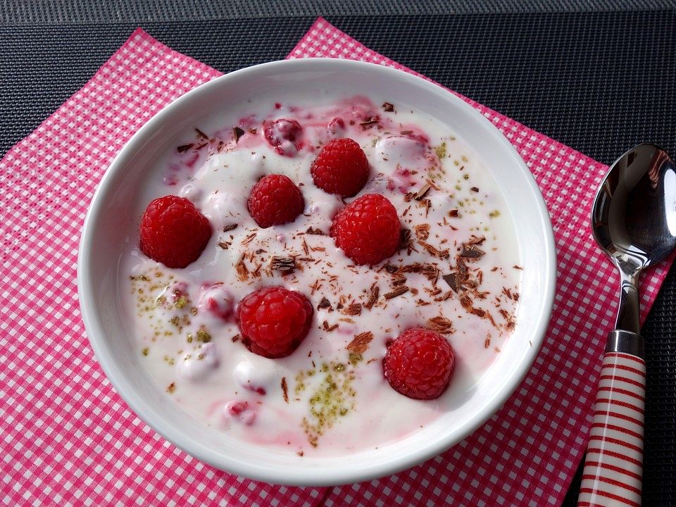 Leichtes Joghurt-Himbeeren-Dessert von SessM | Chefkoch