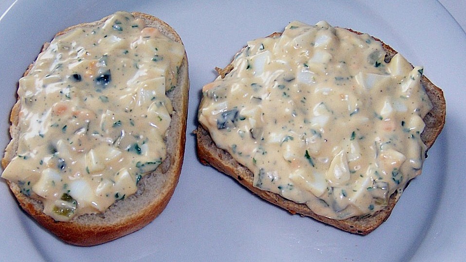 Eiersalat mit Zwiebeln und Gewürzgurke von sille23 Eiersalat mit Zwiebeln und Gewürzgurke von sille23